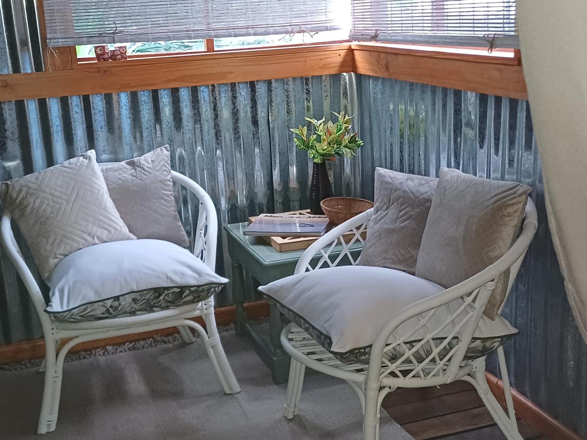 Owl'S Den 2 Apartment Oudtshoorn Exterior photo