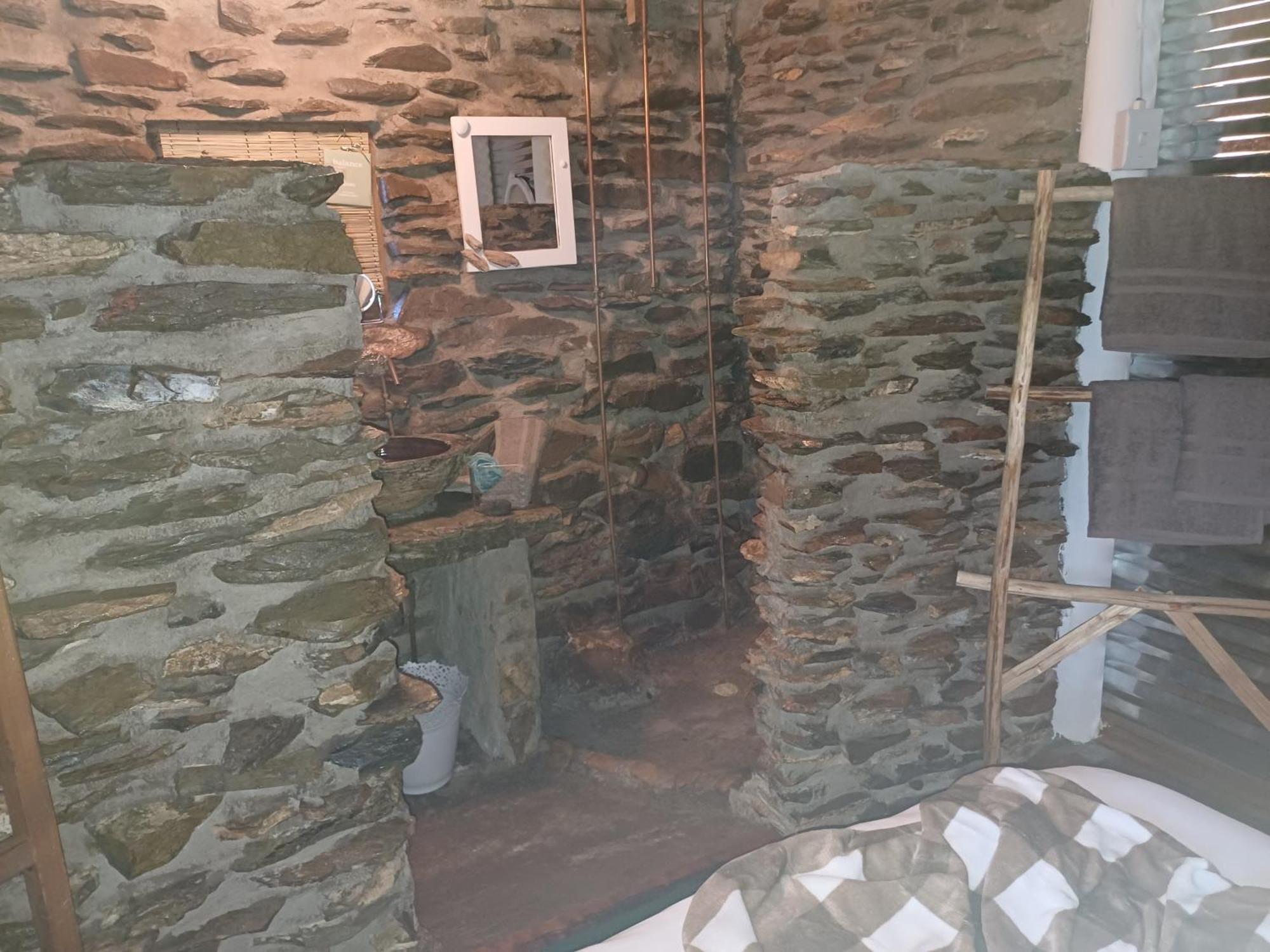 Owl'S Den 2 Apartment Oudtshoorn Exterior photo