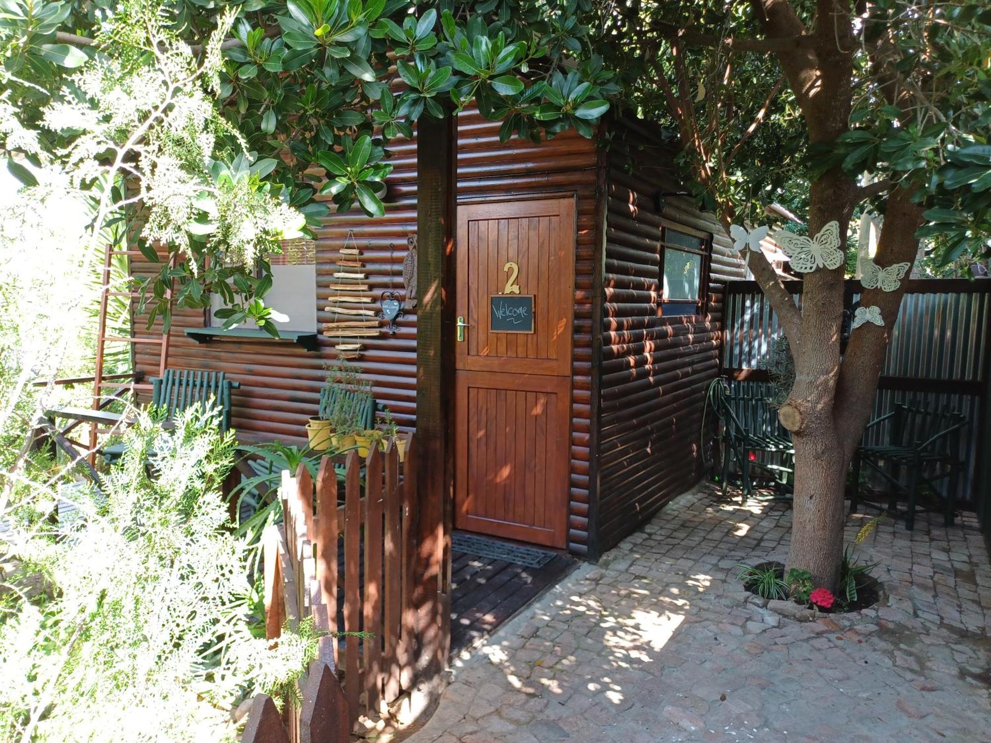 Owl'S Den 2 Apartment Oudtshoorn Exterior photo