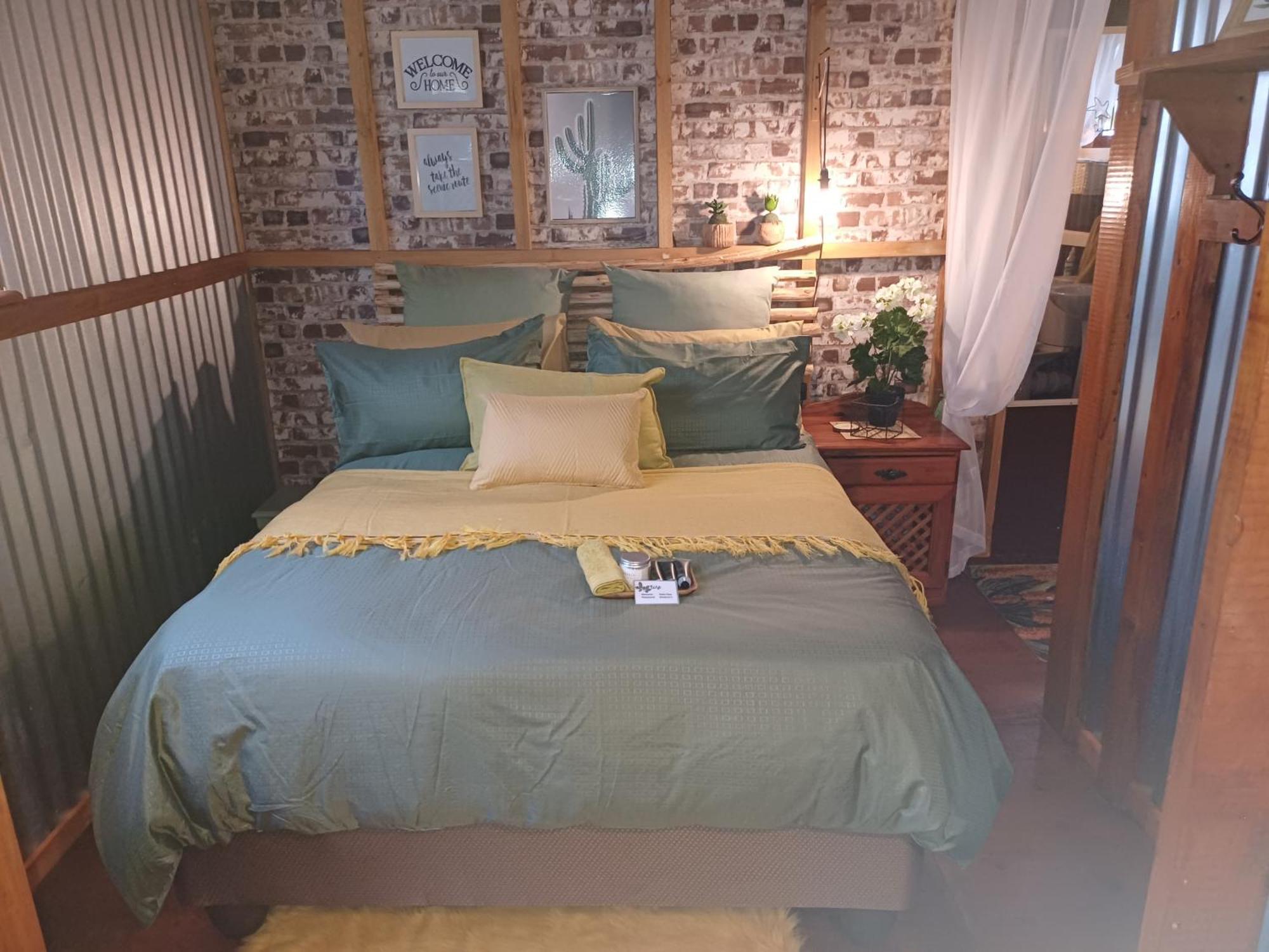 Owl'S Den 2 Apartment Oudtshoorn Exterior photo