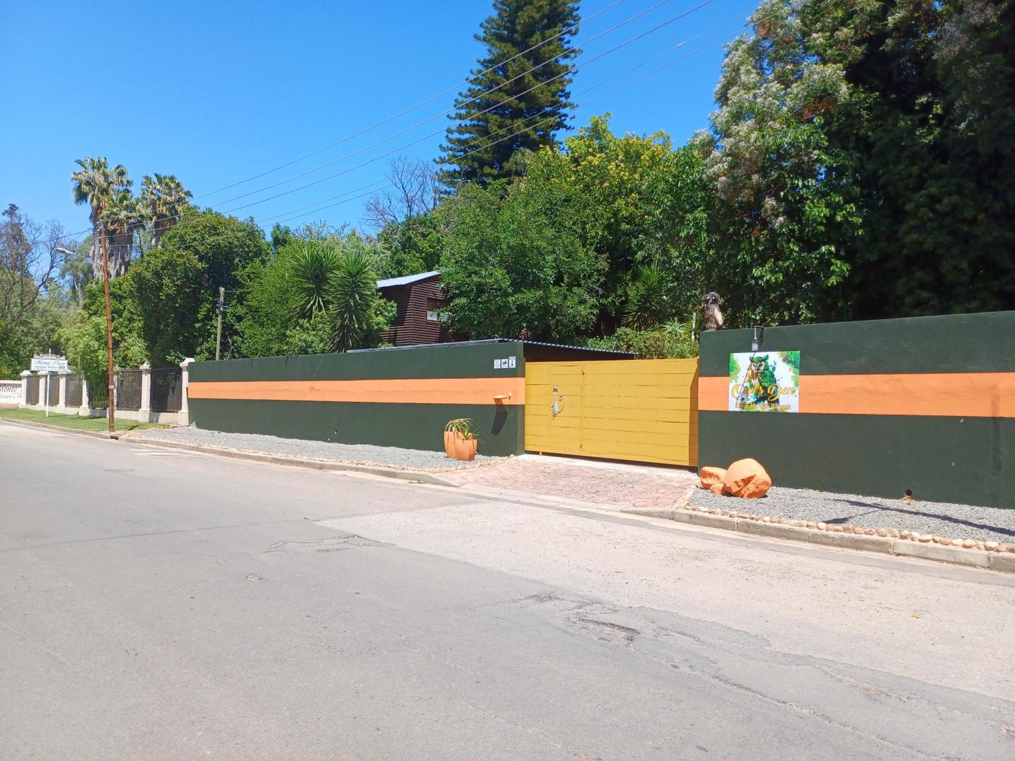 Owl'S Den 2 Apartment Oudtshoorn Exterior photo
